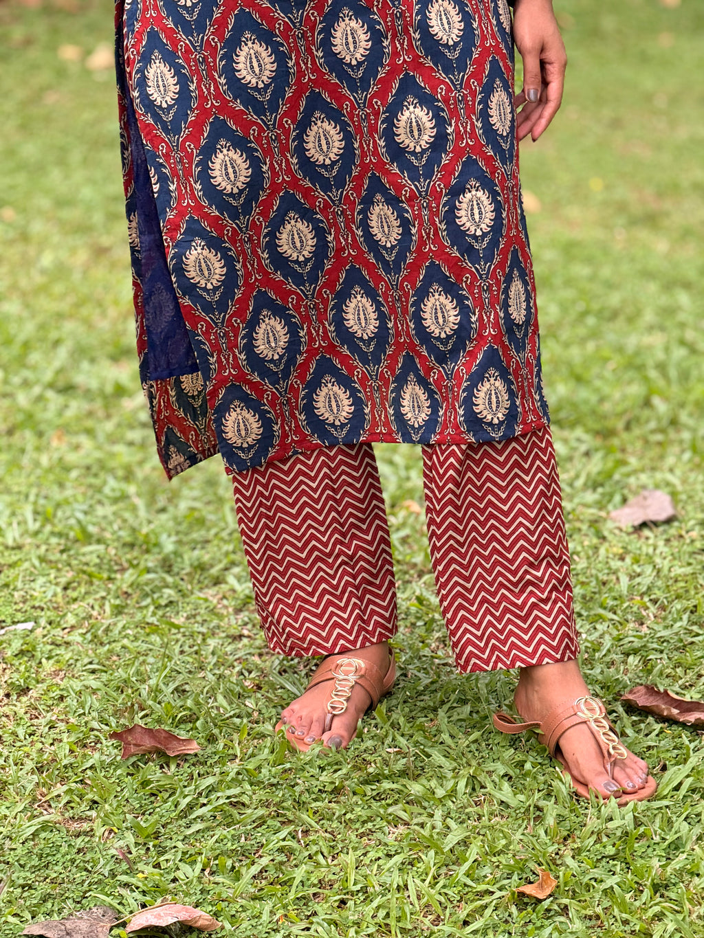 KLA 9204- Elegant 3-piece cotton kurti set for a stylish look.