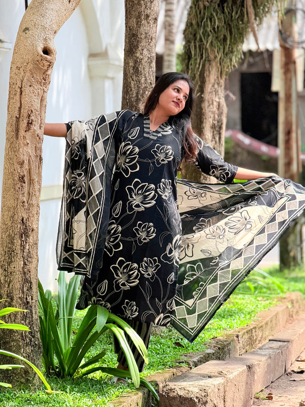 Black cotton fabric with printed design - KLA 9043