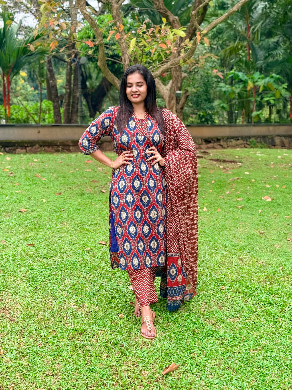 KLA 9204- Elegant 3-piece cotton kurti set for a stylish look.