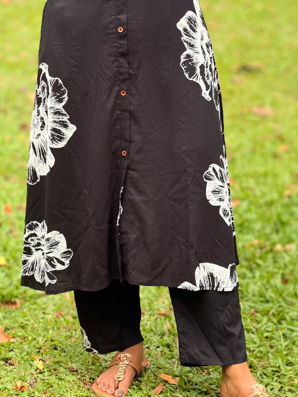 KLA 8908- Stylish black printed rayon cord set for a trendy look.