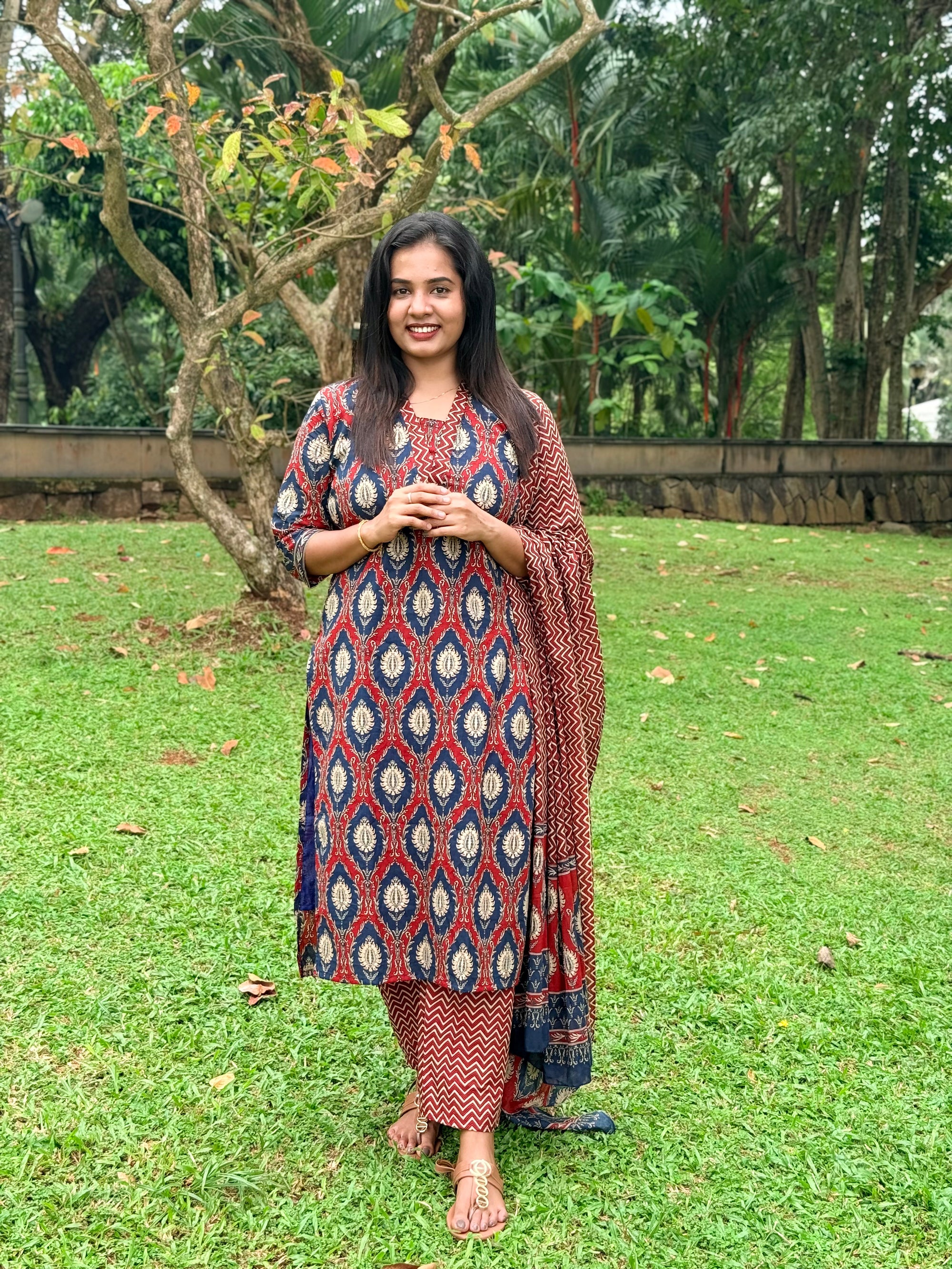 KLA 9204- Elegant 3-piece cotton kurti set for a stylish look.