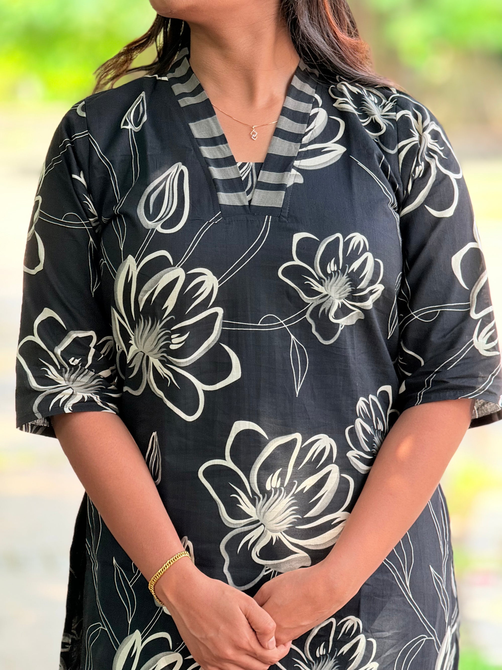 Black cotton fabric with printed design - KLA 9043